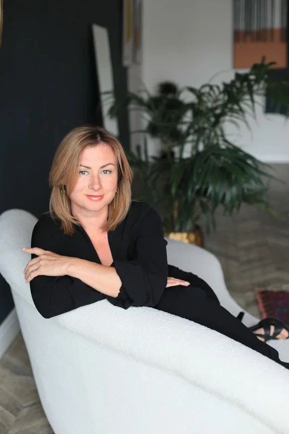 Семь ведущих бизнес-тренеров по продажам в России по мнению компаний в 2025 году