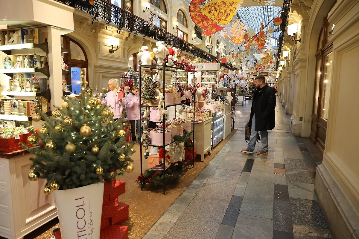 Как сохранить финансовую стабильность в праздничный сезон: советы психолога