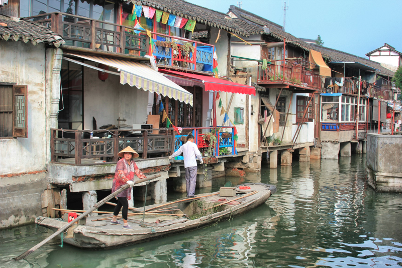 Microsoft инвестирует $50 миллиардов для устранения неравенства в области ИИ